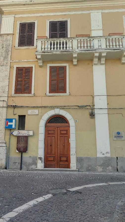 Piccolo Paradiso In Pieno Centro 카스텔디상로 외부 사진